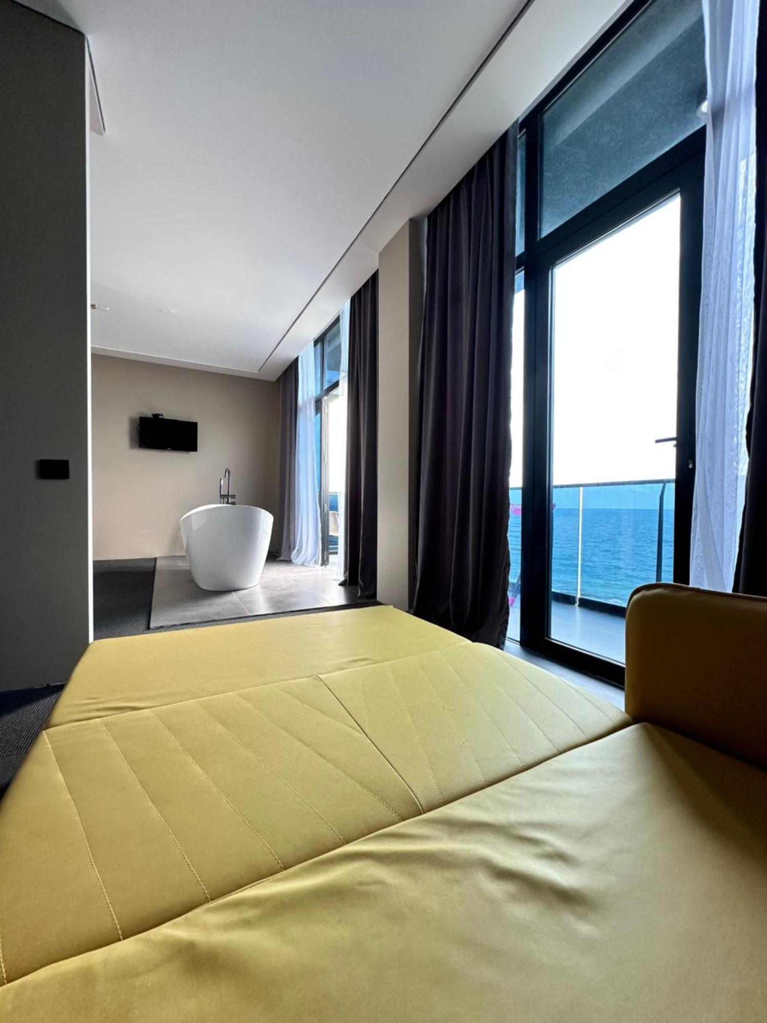 Hotel Black Sea Kobuleti Extérieur photo